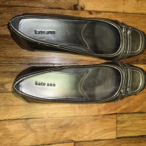 Kate Ann Gray  Low-heeled Closed Square-toe Style Shoe 8